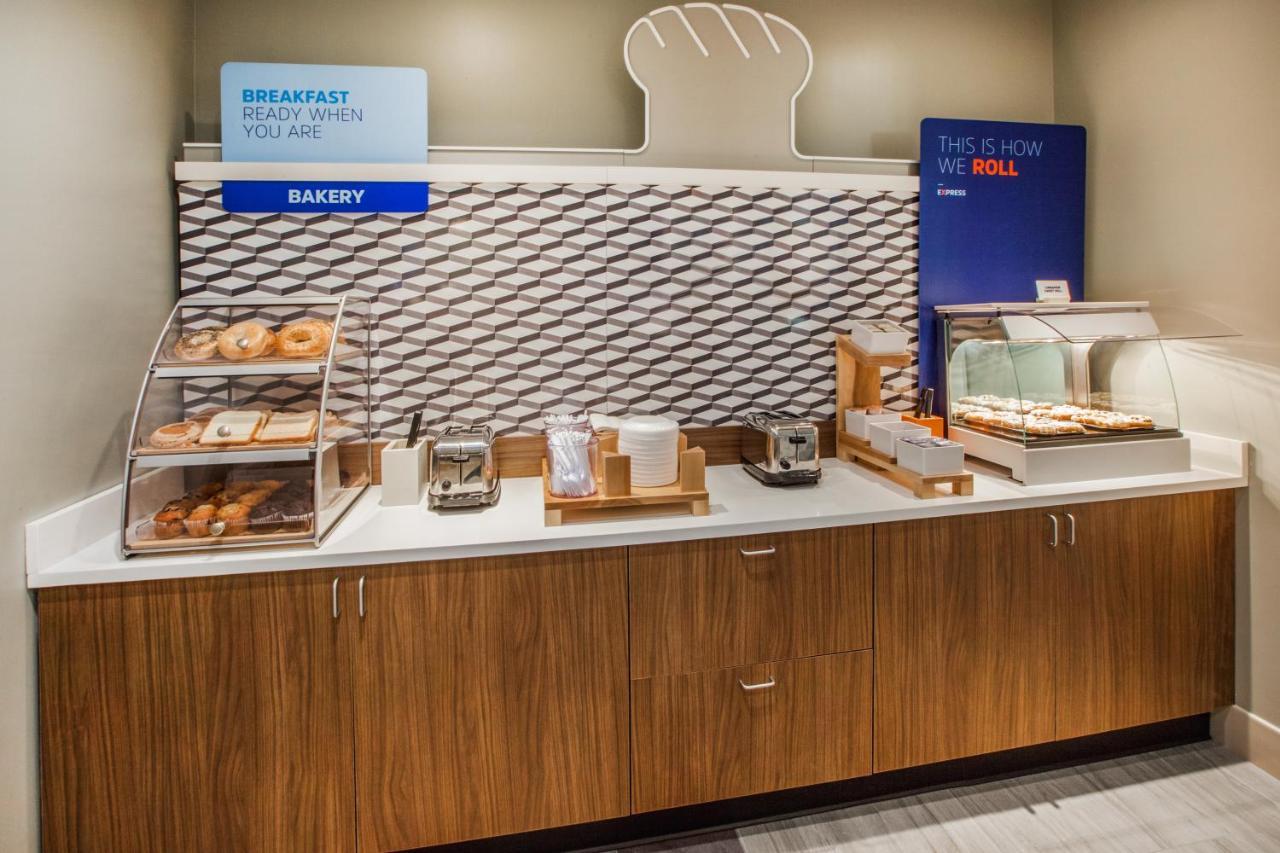 Holiday Inn Express & Suites - Burley By Ihg ภายนอก รูปภาพ